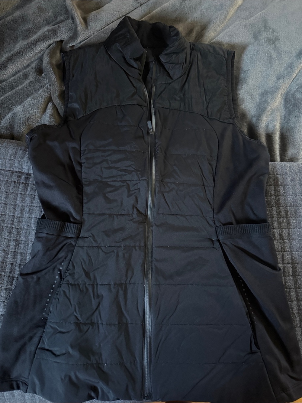 Lululemon size 12 black vest